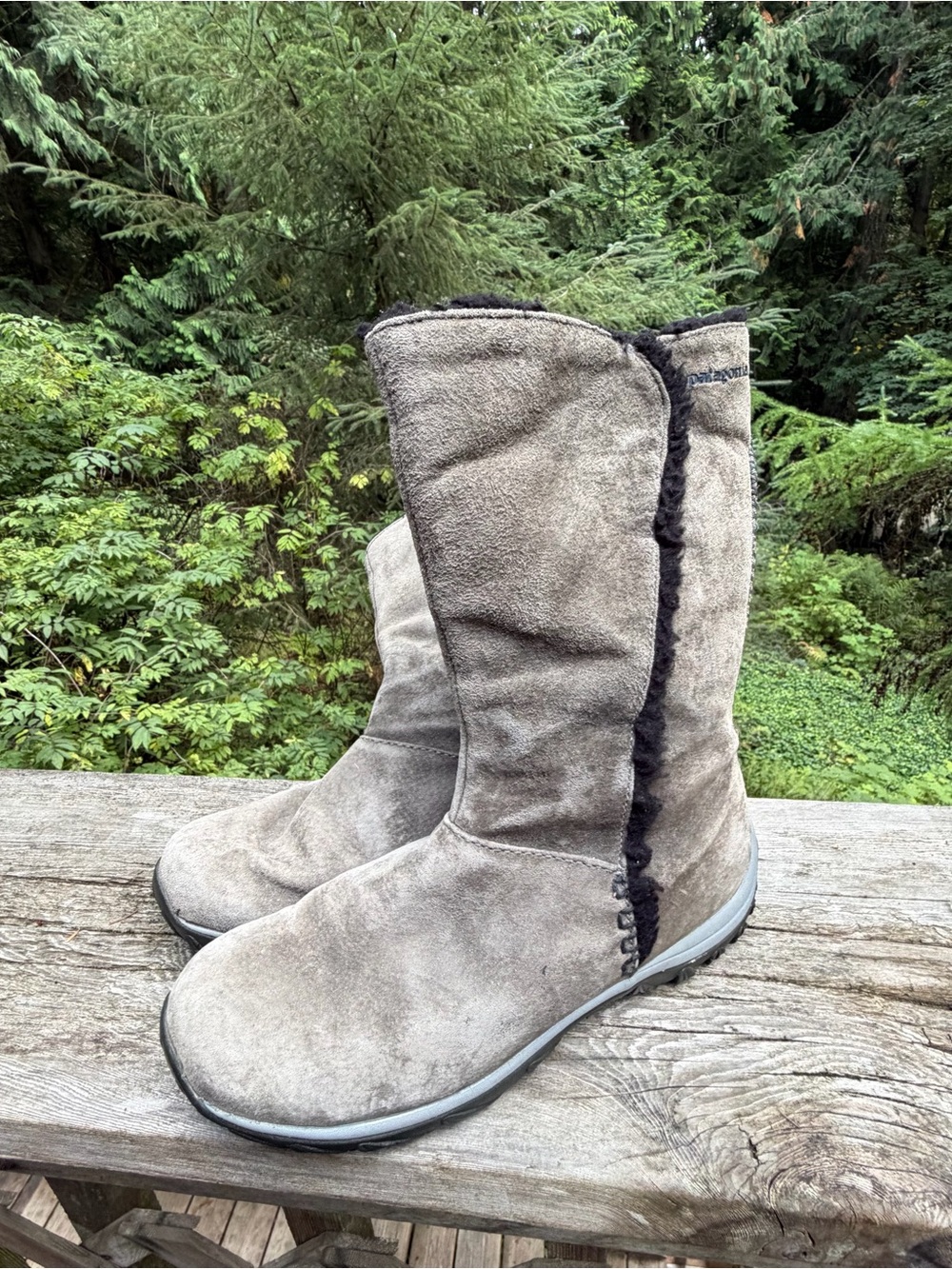 Patagonia Women's Tall Suede Winter Boots in Light Gray 9.5